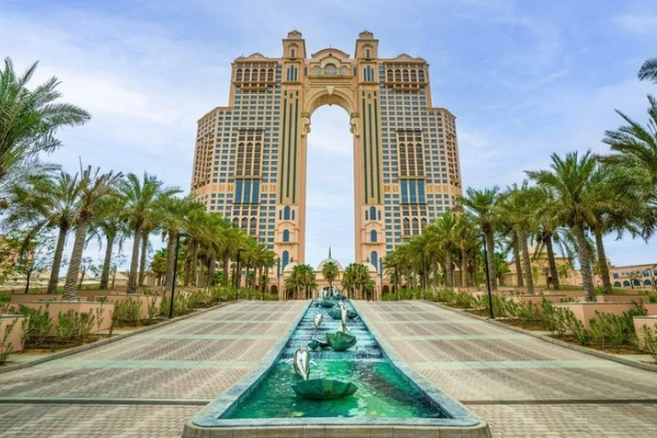 Dubai Extravaganza – Premium