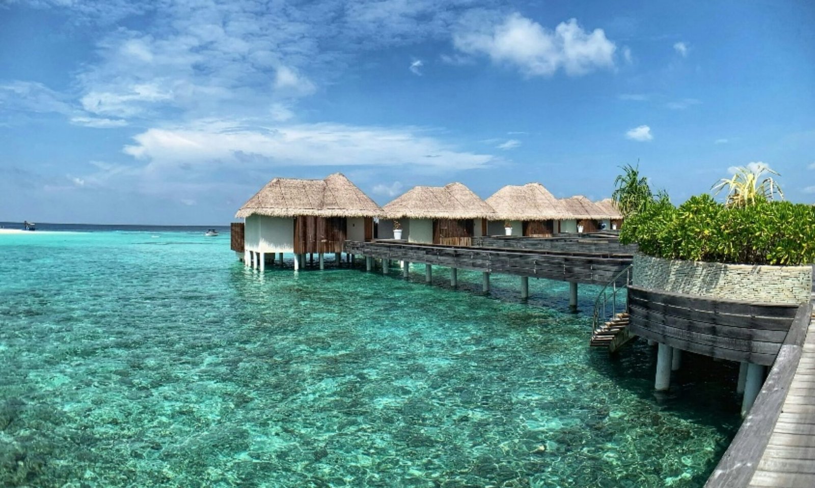 Read more about the article Maldives: Dream Destination or Marketing Hype? Essential Insights Before Booking