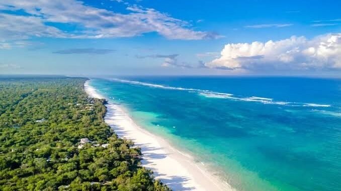 Kenya Safari and Diani Beach 8 Days