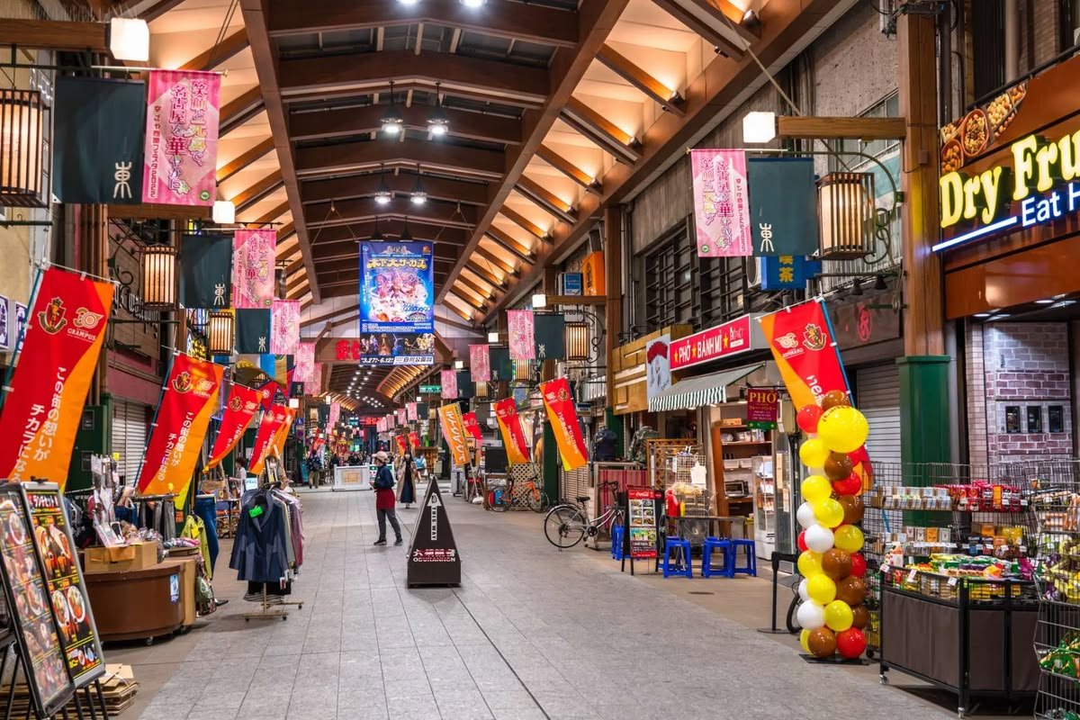 KYOTO — WHERE TRADITION LIVES