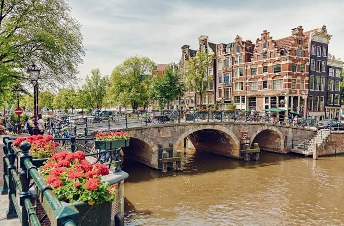 MAGICAL EUROPE EXPERIENCE